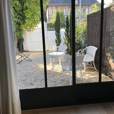 וילה Charmante En Plein Centre De Sur